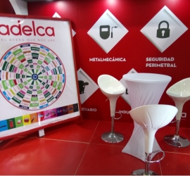 Stand Adelca – Alquiler de TV, Sala Lounge y Coctelera